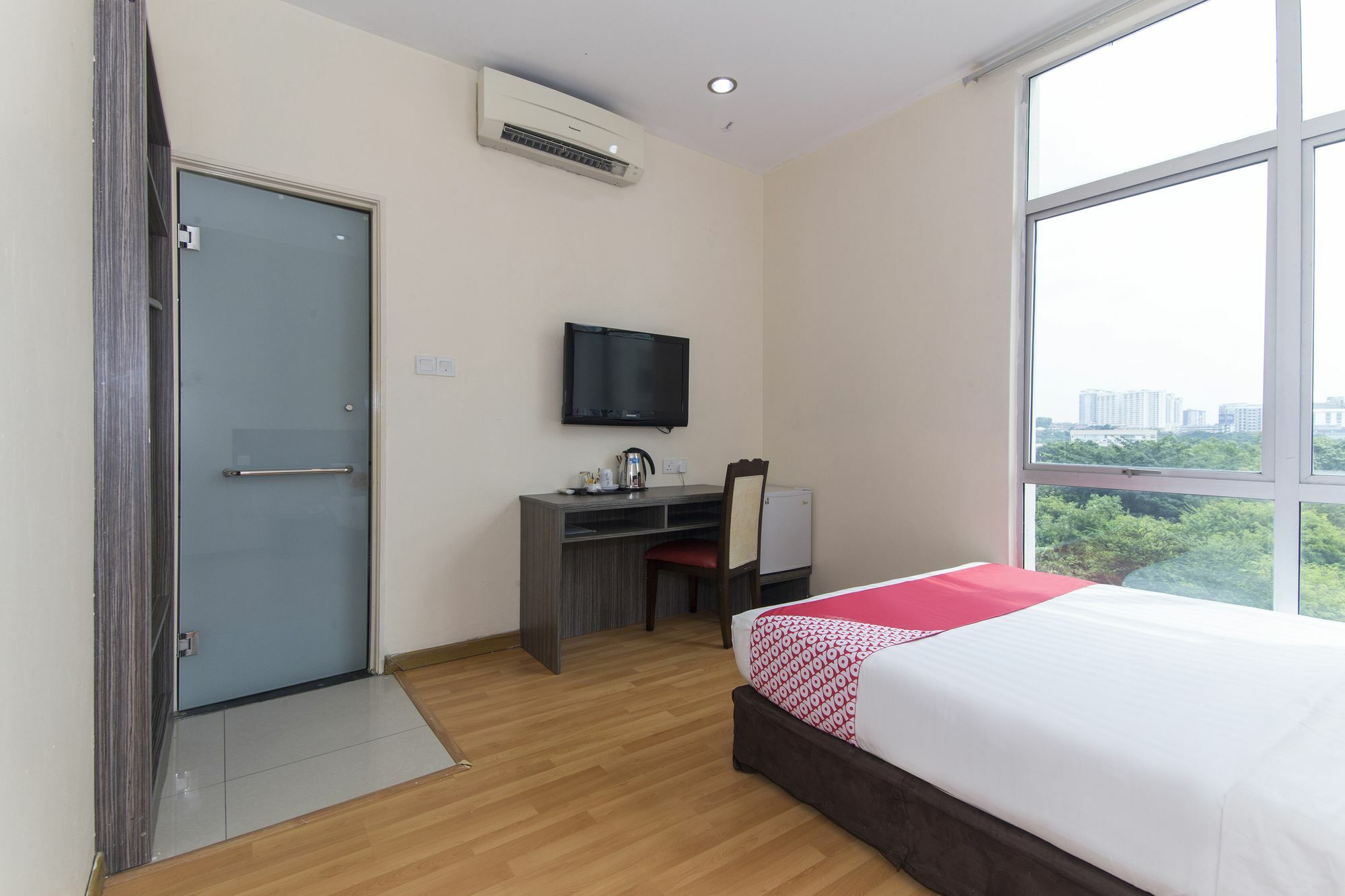 פטלין ג'איה Super Oyo 331 I Boutique Hotel מראה חיצוני תמונה