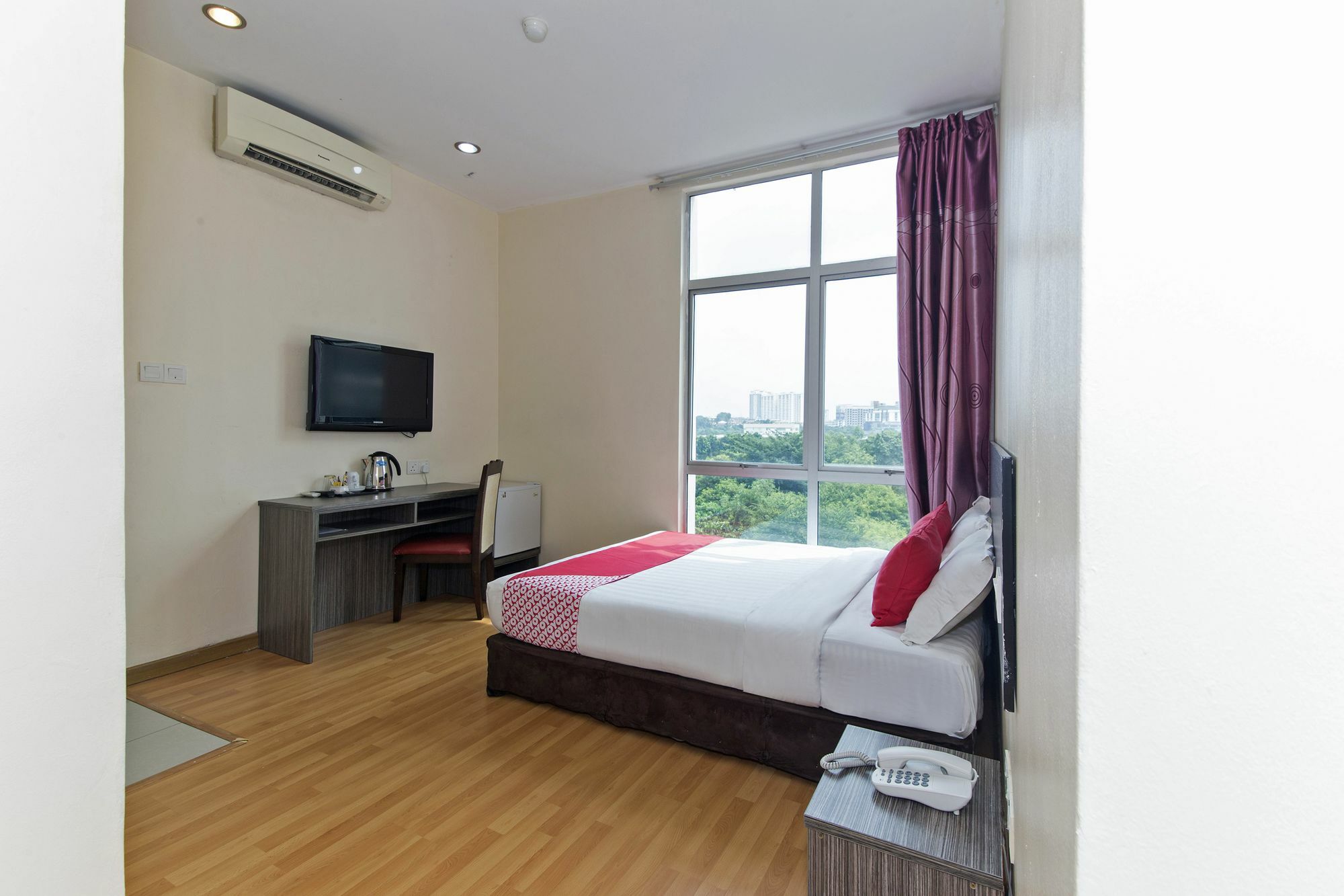 פטלין ג'איה Super Oyo 331 I Boutique Hotel מראה חיצוני תמונה